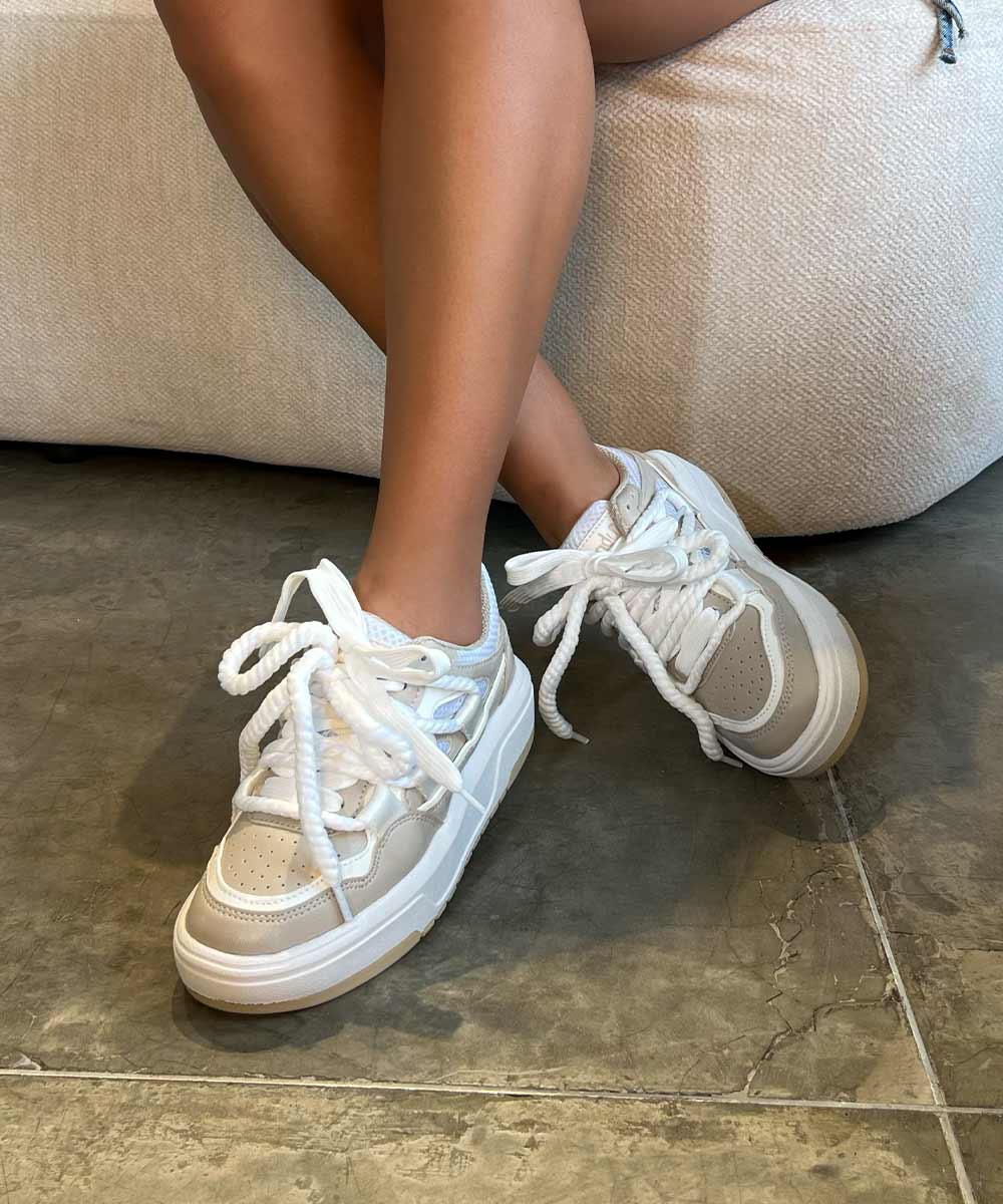 Val Nude